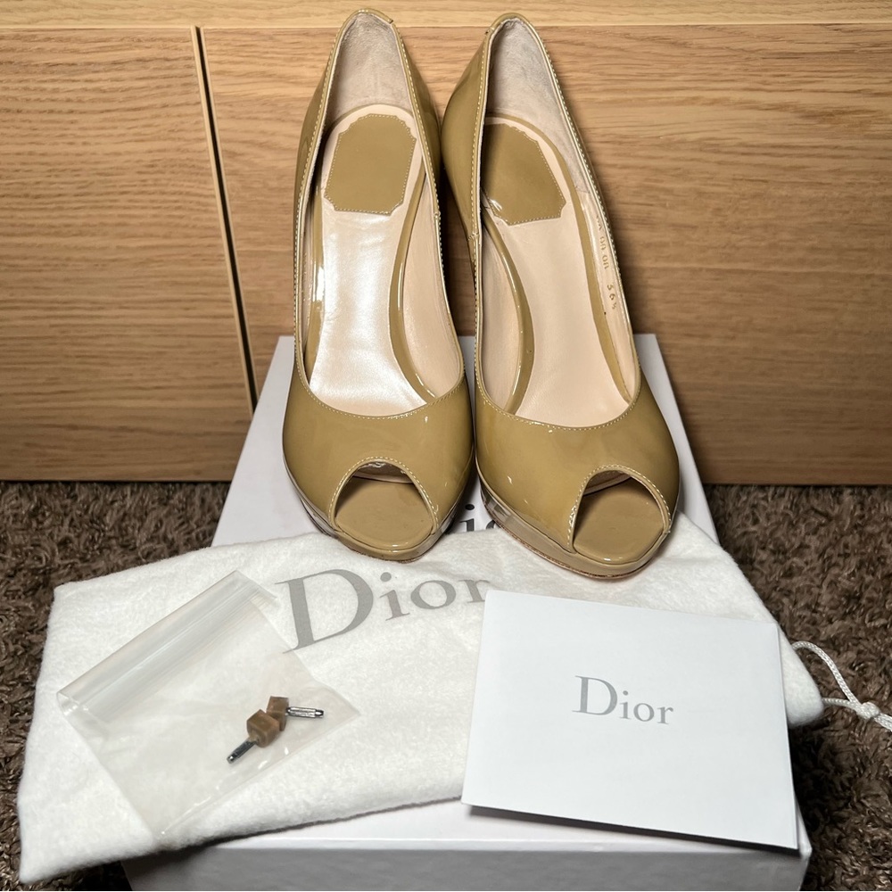 Christian Dior~ Miss Dior Escarpin Patent Leather Pumps 36.5